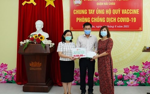 Đại học Đông Á ủng hộ Quỹ vaccine phòng chống Covid-19 