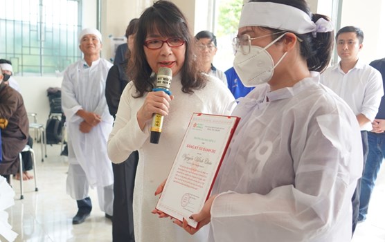 Đại học Đông Á trao bằng kỹ sư danh dự cho "Chú lính chì" qua đời hiến xác cho y học
