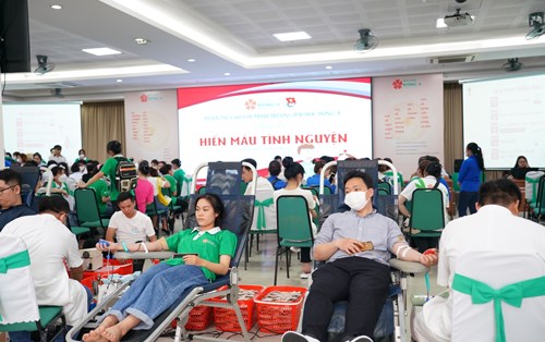 Đại học Đông Á: hơn 1000 lượt đăng ký hiến máu tình nguyện đợt 1 năm 2023